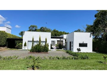 VENTA DE MAGNIFICA CASA CAMPESTRE SECTOR EL TIGRE PEREIRA