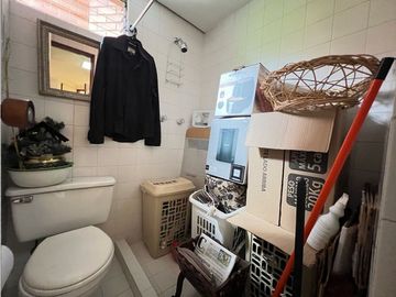 VENDO APARTAMENTO PARA REMODELAR SECTOR OVIEDO
