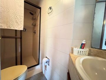 VENDO APARTAMENTO PARA REMODELAR SECTOR OVIEDO