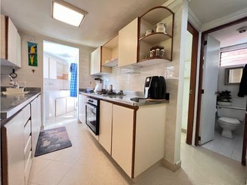 VENDO APARTAMENTO PARA REMODELAR SECTOR OVIEDO