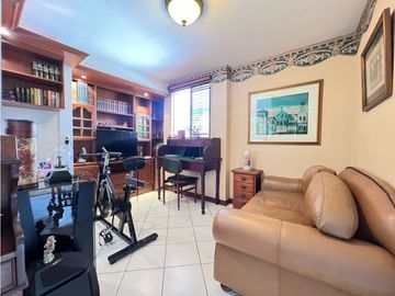 VENDO APARTAMENTO PARA REMODELAR SECTOR OVIEDO