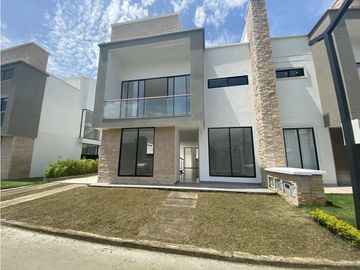 CASA - VENTA - ALFAGUARA LAS MERCEDES - JAMUNDI - SUR