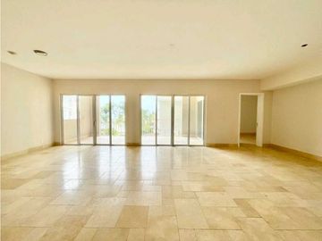 Se vende apartamento de playa Buenaventura Rio Hato Panama.