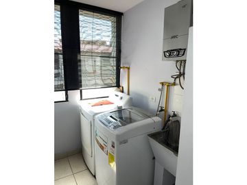 VENDO APARTAMENTO EN 12 DE OCTUBRE