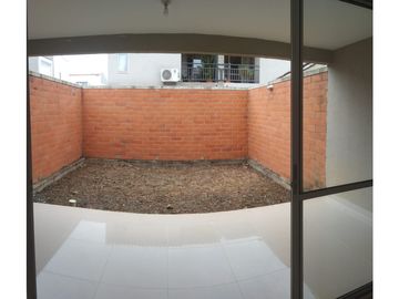 VENTA CASA CIUDAD COUNTRY ALONDRA