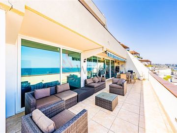 Departamento en Venta en Reñaca - Amplio departamento con vista al mar