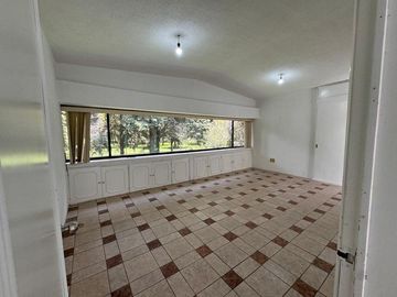 CASA EN VENTA EN PASEO SANTA SILVIA EN SAN CARLOS