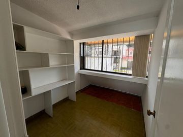 CASA EN VENTA EN PASEO SANTA SILVIA EN SAN CARLOS