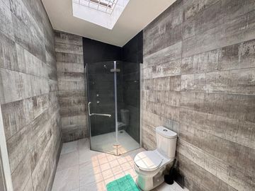 CASA EN VENTA EN PASEO SANTA SILVIA EN SAN CARLOS