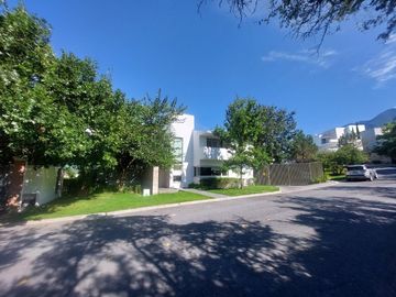 Casa de lujo en Venta en Sierra Alta Primer Sector