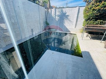 Casa Barrio Ciudad del Este/ Cond Los Alerces