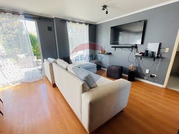 Casa Barrio Ciudad del Este/ Cond Los Alerces
