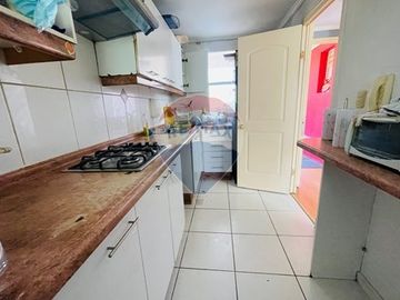 Casa Barrio Ciudad del Este/ Cond Los Alerces