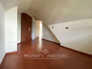 Andalué departamento dúplex con vista a la laguna