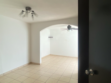 Casa en Venta, Fraccionamiento La Joya, Toluca.