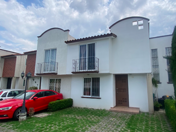 Casa en Venta, Fraccionamiento La Joya, Toluca.
