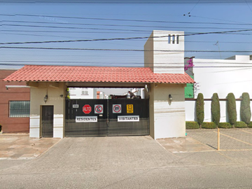 Casa en Venta, Fraccionamiento La Joya, Toluca.