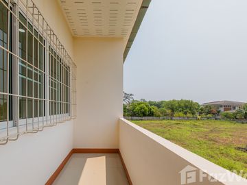 2 Bedroom Townhouse for sale in Nai Wiang, Phrae