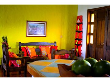 VENTA DE CASA CAMPESTRE EN MONTENEGRO, QUINDO, COLOMBIA