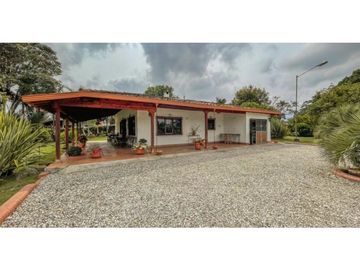 Casa en Arriendo Amoblada en Rionegro San Antonio de Pereira