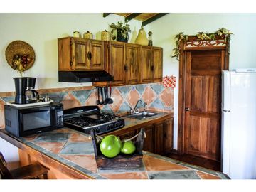 VENTA DE CASA CAMPESTRE EN MONTENEGRO, QUINDO, COLOMBIA