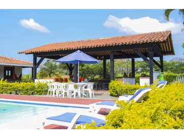 VENTA DE CASA CAMPESTRE EN MONTENEGRO, QUINDO, COLOMBIA