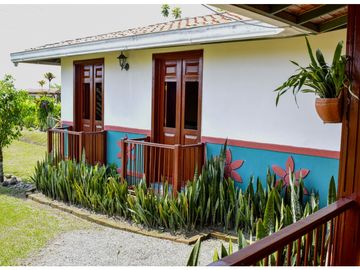 VENTA DE CASA CAMPESTRE EN MONTENEGRO, QUINDO, COLOMBIA