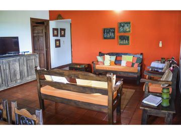 VENTA DE CASA CAMPESTRE EN MONTENEGRO, QUINDO, COLOMBIA
