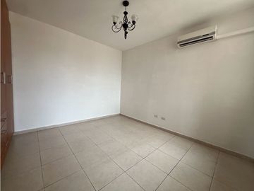 Costa Pacifica torre 300 Penthouse Apartamento en Venta o Alquiler