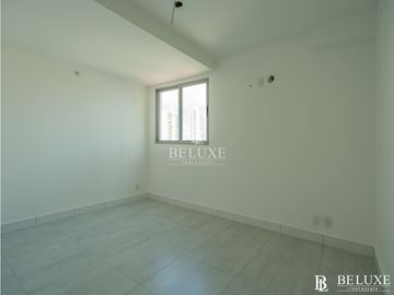 VENDO APARTAMENTO CON VISTA AL MAR EN SAN FRANCISCO, PH ASTRE (P)