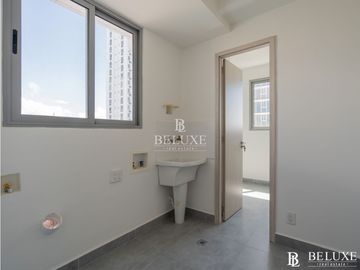 VENDO APARTAMENTO CON VISTA AL MAR EN SAN FRANCISCO, PH ASTRE (P)