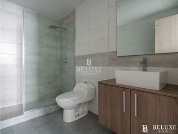 VENDO APARTAMENTO CON VISTA AL MAR EN SAN FRANCISCO, PH ASTRE (P)