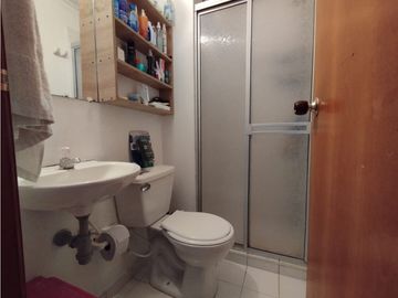 Vendo hermosa casa en conjunto cerrado dos niveles en Makro