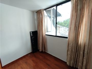 Vendo hermosa casa en conjunto cerrado dos niveles en Makro