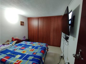 Vendo hermosa casa en conjunto cerrado dos niveles en Makro