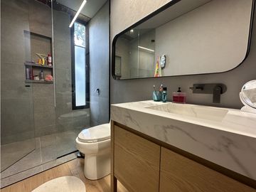 CASA EN VENTA EN ALTO DE LAS PALMAS ENVIGADO