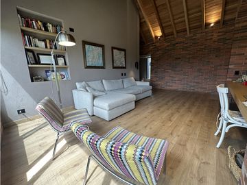 CASA EN VENTA EN ALTO DE LAS PALMAS ENVIGADO