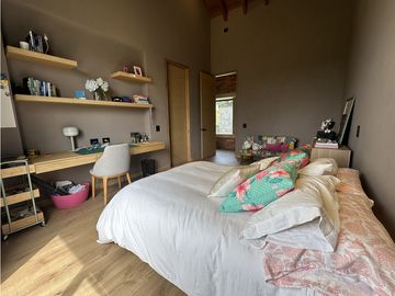 CASA EN VENTA EN ALTO DE LAS PALMAS ENVIGADO