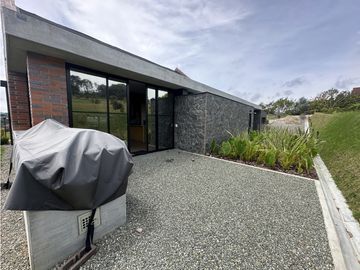 CASA EN VENTA EN ALTO DE LAS PALMAS ENVIGADO