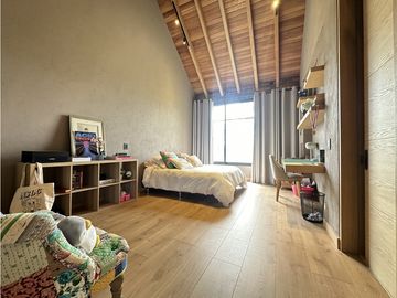 CASA EN VENTA EN ALTO DE LAS PALMAS ENVIGADO