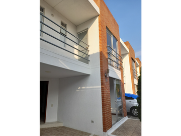 VENDO CASA ALFAGUARA JAMUNDI  W7997888SL