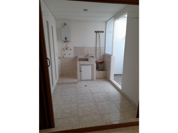 VENDO CASA ALFAGUARA JAMUNDI  W7997888SL