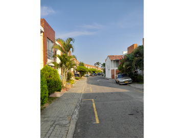 VENDO CASA ALFAGUARA JAMUNDI  W7997888SL