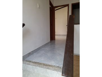 VENTA CASA ESQUINERA CONJUNTO  MELENDEZ CALI  W7998087SL