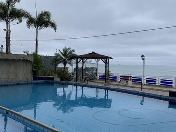 Venta departamento de 2 dorm , 116M2 frente al mar, Salinas $100.000