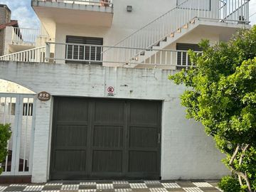 Departamento a una cuadra del mar con cochera