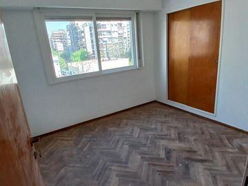 C/COCHERA CUBTA. HERMOSO 2 AMB.LAT. VISTA ABTA. TODO SOL HECHO TOT. A NVO. EN LO MEJOR DE URQUIZA
