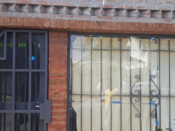 Local EN ALQUILER, Barcala 600, Ituzaingó. Excelente Oportunidad Para Emprendimiento.