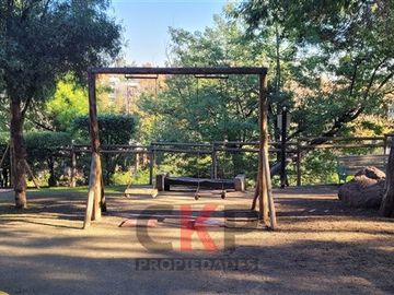 Casa en Venta en CASA EN COMUNIDAD CASTILLO VELASCO/FULL EQUIPADA/LAS CONDES