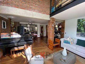 Casa en Venta en CASA EN COMUNIDAD CASTILLO VELASCO/FULL EQUIPADA/LAS CONDES
